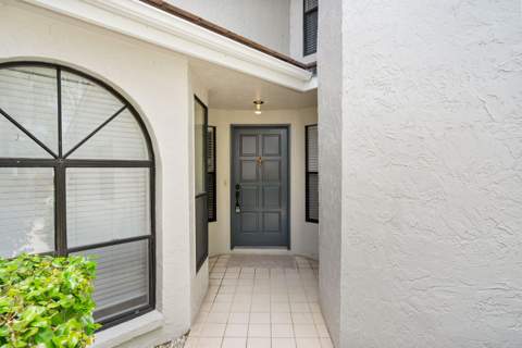 61 Edinburgh Drive, Palm Beach Gardens FL - photo 9 of 39