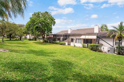 61 Edinburgh Drive, Palm Beach Gardens FL - photo 15 of 39