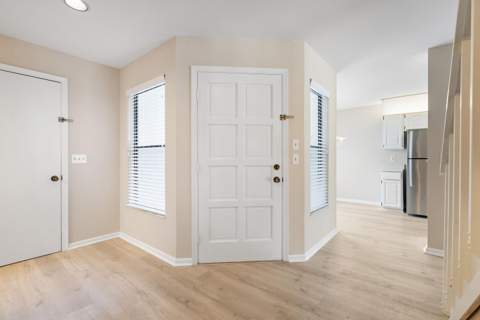 61 Edinburgh Drive, Palm Beach Gardens FL - photo 17 of 39