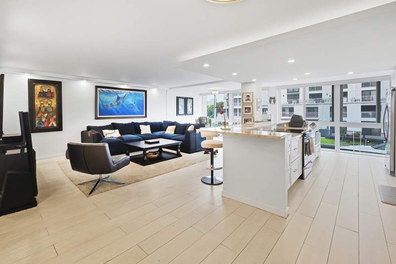 2 bedroom Condominium at 3100 NE 49th Street #206, Royal Mariner Condo, Fort Lauderdale — photo 2