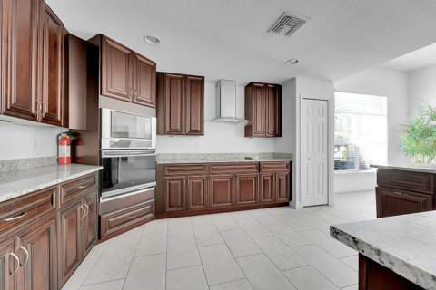 1265 SW Milan Lane, Port St. Lucie FL - photo 8 of 44