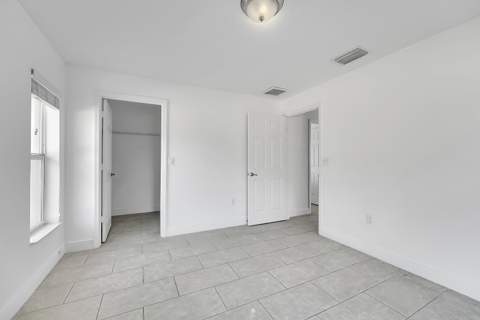 1265 SW Milan Lane, Port St. Lucie FL - photo 23 of 44