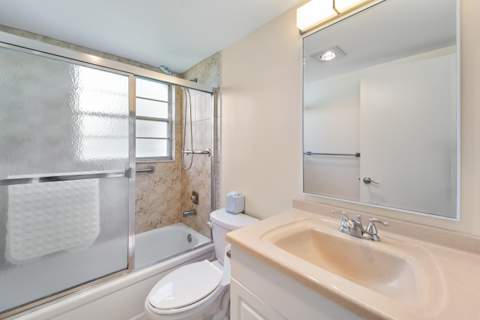 200 Dorset E, Boca Raton FL - photo 13 of 41