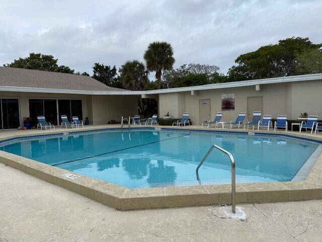 Four Sea Suns Condo