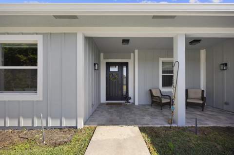 5458 Silver Oak Drive, Fort Pierce FL - photo 6 of 54
