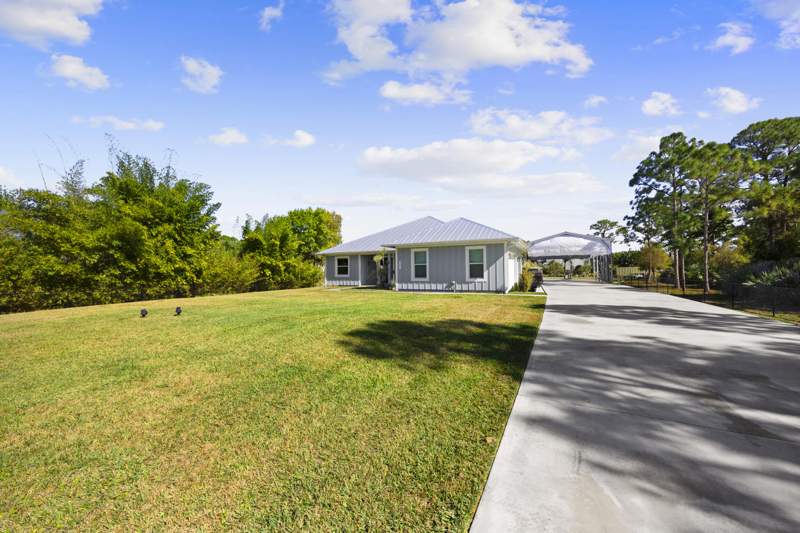 3 bedroom Single Family Residence at 5458 Silver Oak Drive, Indian River Estates, Fort Pierce — photo 4