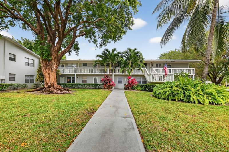 2 bedroom Condominium at 262 Ventnor R, VENTNOR R CONDO, Deerfield Beach — photo 1