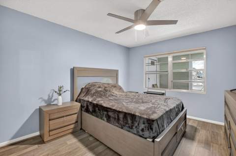 262 Ventnor R, Deerfield Beach FL - photo 11 of 57
