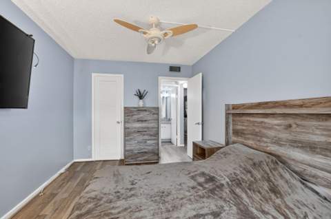 262 Ventnor R, Deerfield Beach FL - photo 17 of 57