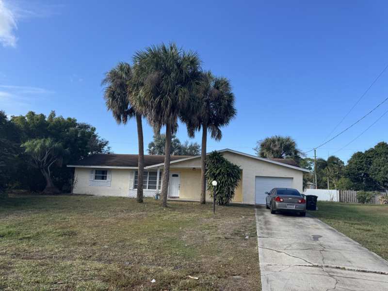 3 bedroom Single Family Residence at 2434 SE Sidonia Street, South Port St Lucie-Unit 05- Blk79 Lot 22 (Map 44/11S) (Or 4033-2263), Port St. Lucie — photo 1