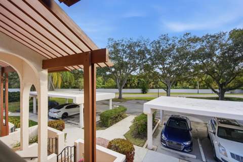 6100 SE Martinique Drive #201, Stuart FL - photo 11 of 44