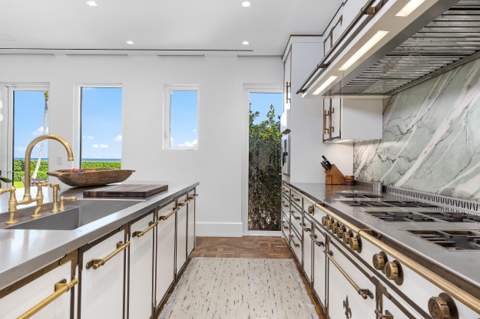680 S Ocean Boulevard, Palm Beach FL - photo 19 of 82