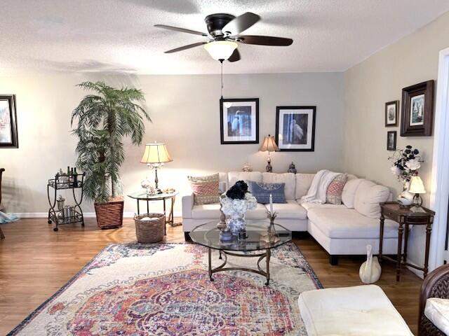 2 bedroom Condominium at 1206 S Lakes End Drive #D, High Point Of Fort Pierce, Fort Pierce — photo 4