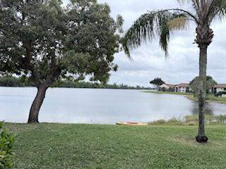 307 Liberty Court, Deerfield Beach FL - photo 23 of 27