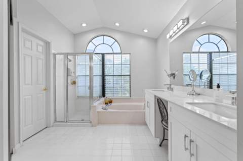 9055 Cypress Hollow Drive, Palm Beach Gardens FL - photo 23 of 55