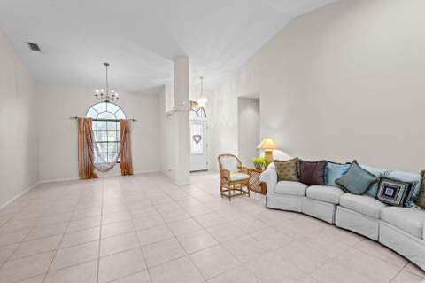 9055 Cypress Hollow Drive, Palm Beach Gardens FL - photo 8 of 55