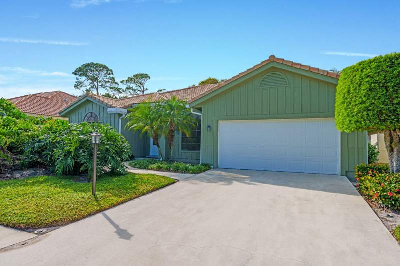 4 bedroom Single Family Residence at 9055 Cypress Hollow Drive, Cypress Hollow, Palm Beach Gardens — photo 4