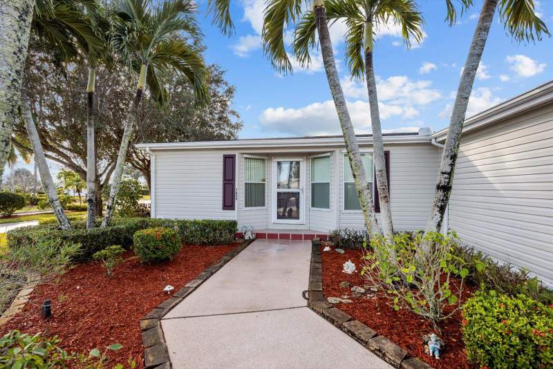 3 bedroom Manufactured Home at 7800 White Ibis Lane, Eagle Retreat At Savanna Club, Port St. Lucie — photo 5