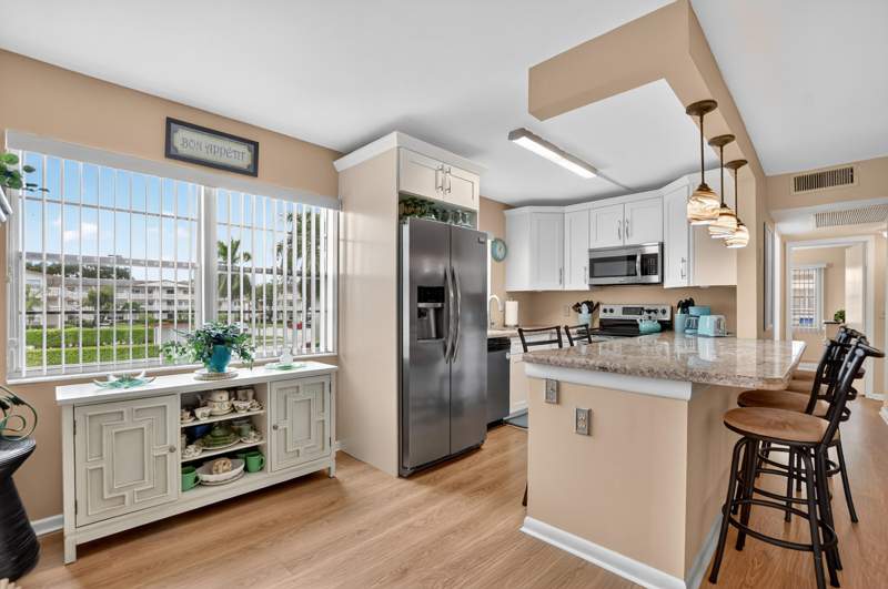 2 bedroom Condominium at 351 Fanshaw I, Fanshaw At Century Village Condo, Boca Raton — photo 3