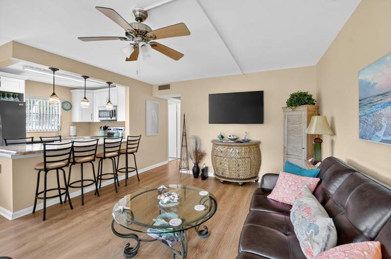 2 bedroom Condominium at 351 Fanshaw I, Fanshaw At Century Village Condo, Boca Raton — photo 4