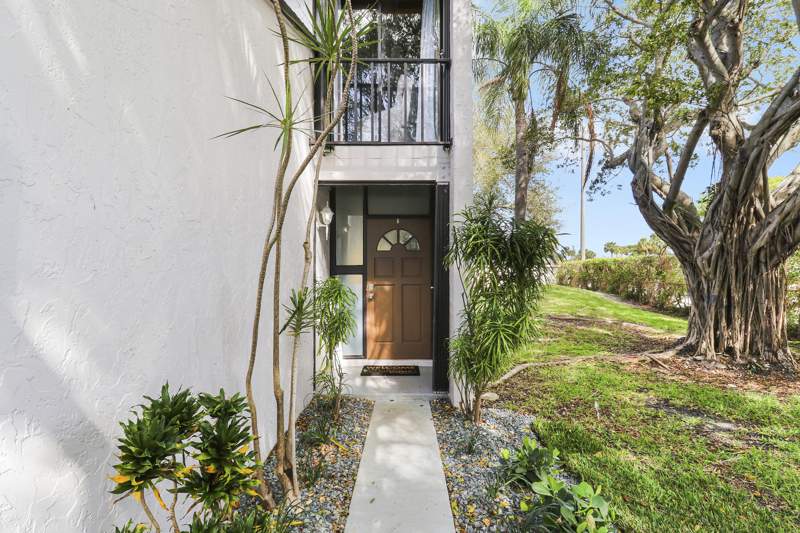 2 bedroom Townhouse at 4801 NW 2nd Avenue #101, Boca Pinar Condo, Boca Raton — photo 3
