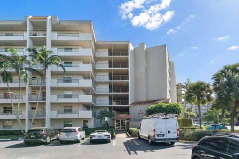 3930 Inverrary Boulevard #505-d, Lauderhill FL - photo 9 of 30