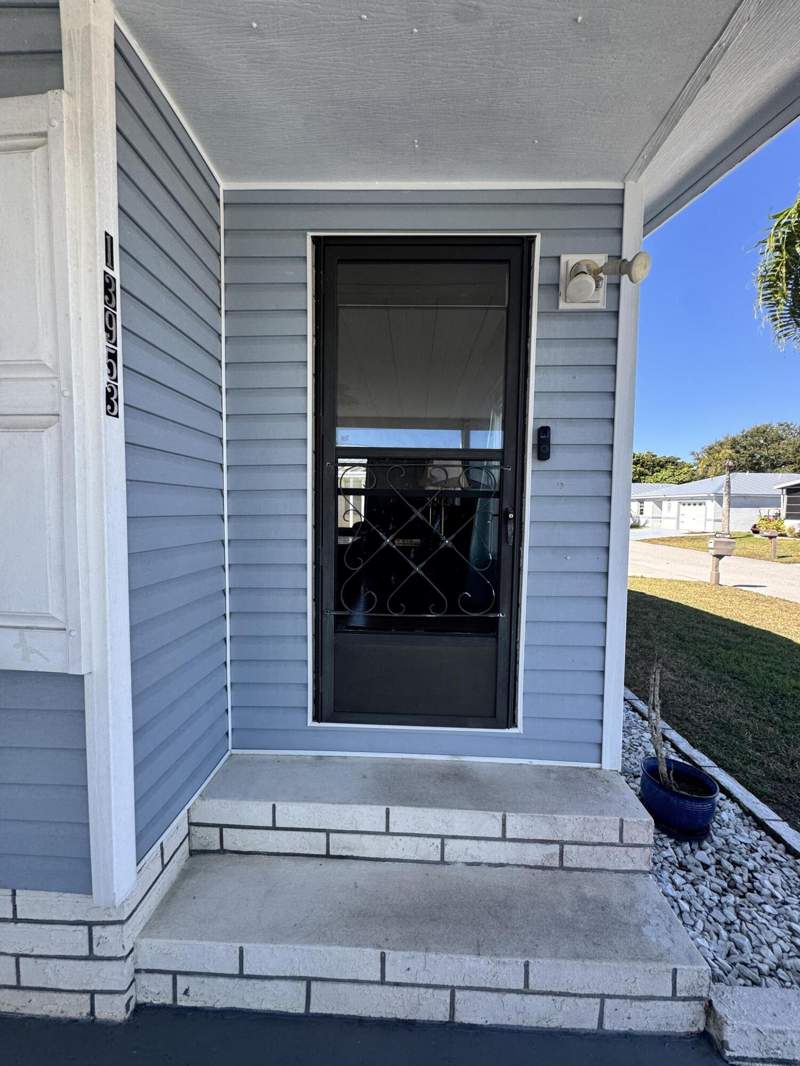 2 bedroom Manufactured Home at 13953 Adelfa Avenue, Spanish Lakes Fairways, Fort Pierce — photo 5