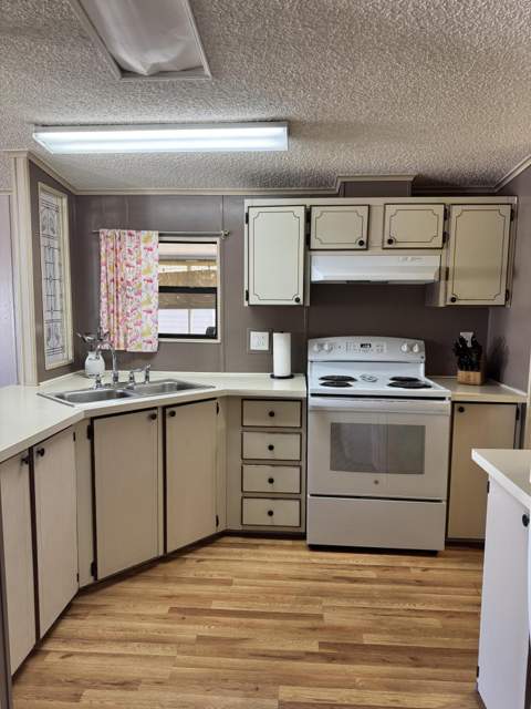 13953 Adelfa Avenue, Fort Pierce FL - photo 11 of 38
