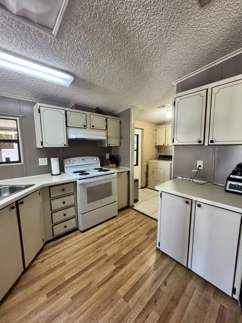 13953 Adelfa Avenue, Fort Pierce FL - photo 12 of 38