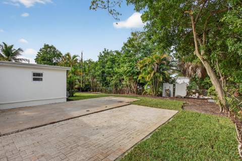 5183 NE 15th Avenue, Pompano Beach FL - photo 6 of 34