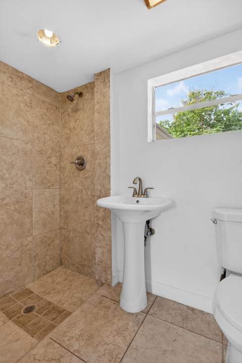 5183 NE 15th Avenue, Pompano Beach FL - photo 20 of 34