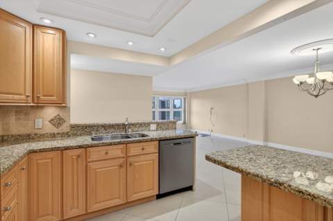 405 N Ocean Boulevard #208, Pompano Beach FL - photo 13 of 61