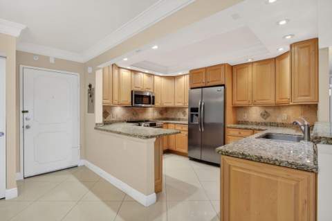 405 N Ocean Boulevard #208, Pompano Beach FL - photo 14 of 61