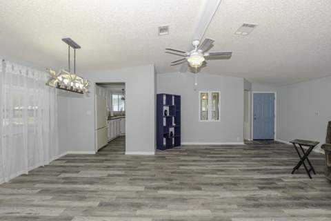 8203 Cinnamon Lane, Port St. Lucie FL - photo 8 of 46
