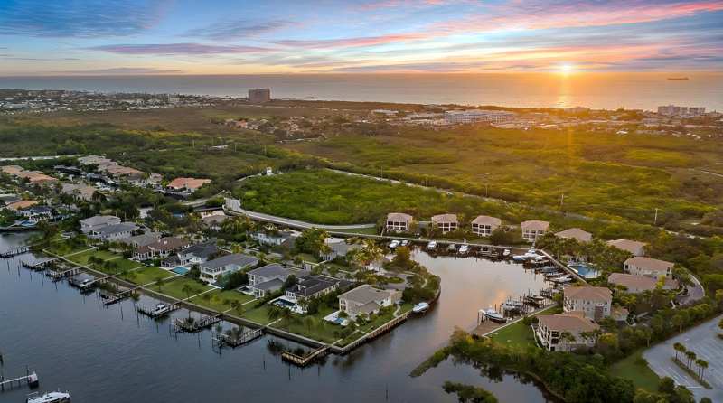 3 bedroom Condominium at 13629 Treasure Cove Circle, Carriage Homes At Frenchmans Harbor Condo, North Palm Beach — photo 1