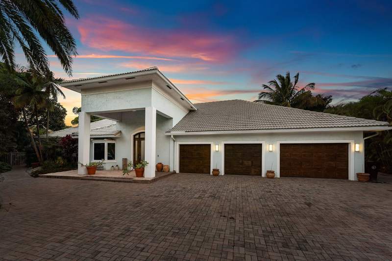 4 bedroom Single Family Residence at 2311 NE 47th Street, Coral Key Villas 5th Sec, Lighthouse Point — photo 2