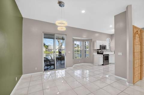 6179 Bear Creek Court, Lake Worth FL - photo 17 of 57