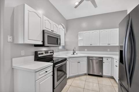6179 Bear Creek Court, Lake Worth FL - photo 13 of 57