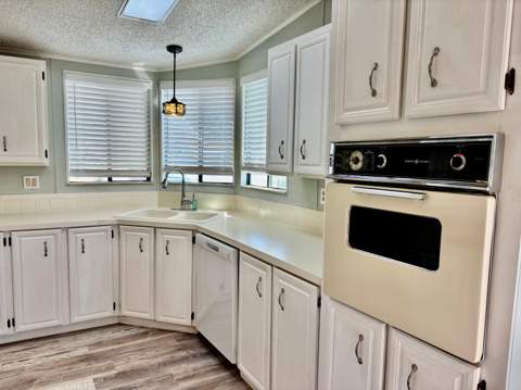 8203 Cinnamon Lane, Port St. Lucie FL - photo 15 of 46