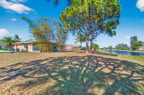 2097 SE Mantua Street, Port St. Lucie FL - photo 20 of 29
