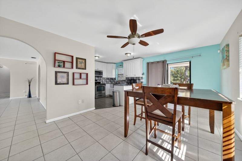 2 bedroom Single Family Residence at 2097 SE Mantua Street, Port St Lucie Section 30, Port St. Lucie — photo 3