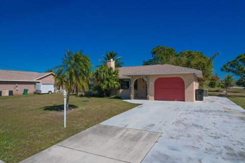 2097 SE Mantua Street, Port St. Lucie FL - photo 23 of 29
