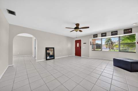 2097 SE Mantua Street, Port St. Lucie FL - photo 10 of 29
