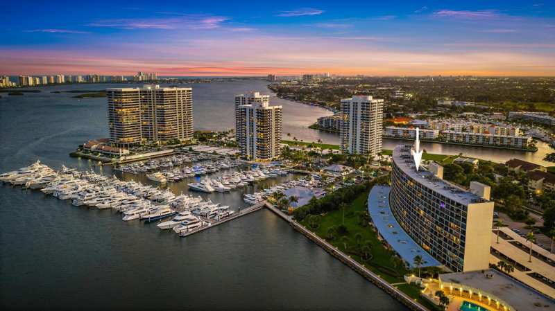 2 bedroom Condominium at 124 Lakeshore Drive #9290, Old Port Cove Condo Three, North Palm Beach — photo 1