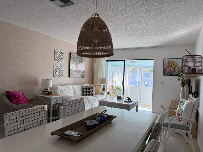 2 bedroom Villa at 2688 Dudley Drive #B, Cresthaven Villas Cond 23 Villas No 23 Of Pl 6 Of Cresthaven Of Pb, West Palm Beach — photo 4
