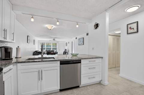 9110 Fairbanks Lane #5, Boca Raton FL - photo 8 of 41