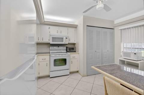 27 Abbey Lane #207, Delray Beach FL - photo 12 of 47