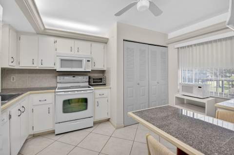 27 Abbey Lane #207, Delray Beach FL - photo 13 of 47