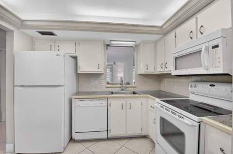27 Abbey Lane #207, Delray Beach FL - photo 14 of 47