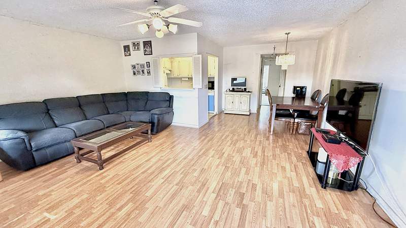 1 bedroom Condominium at 122 Oakridge I, Century Village, Deerfield Beach — photo 4